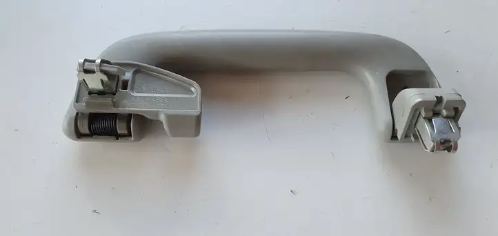 Toyota Prius+ (ZVW40) (2011 - 2018) Потолочная ручка задняя — фото 3