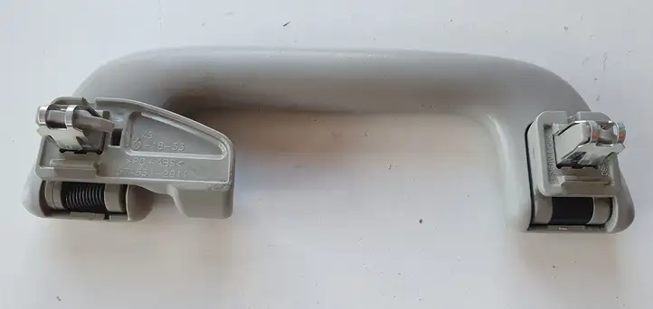 Toyota Prius+ (ZVW40) (2011 - 2018) Потолочная ручка задняя — фото 3
