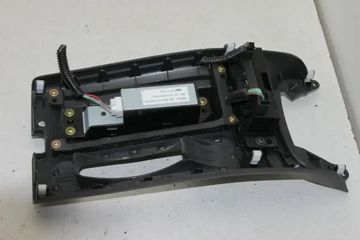 Toyota Avensis T250 (2003 - 2006) 8682520010 Контроллер мультимедийной системы — фото 3