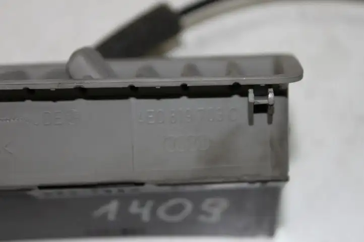 Audi A8 S8 D3 4E (2007 - 2010) 4E0819703C Боковой воздушный дефлектор — фото 4