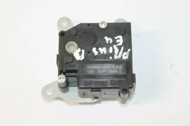Toyota Prius (XW30) (2009 - 2015) 0638001100PLS Двигатель задвижки потока воздуха — фото 1