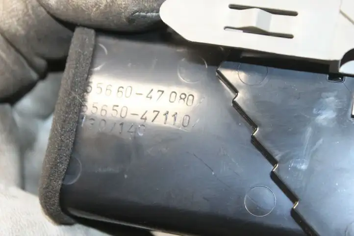 Toyota Prius (XW30) (2009 - 2015) 5566047080 Боковой воздушный дефлектор — фото 4