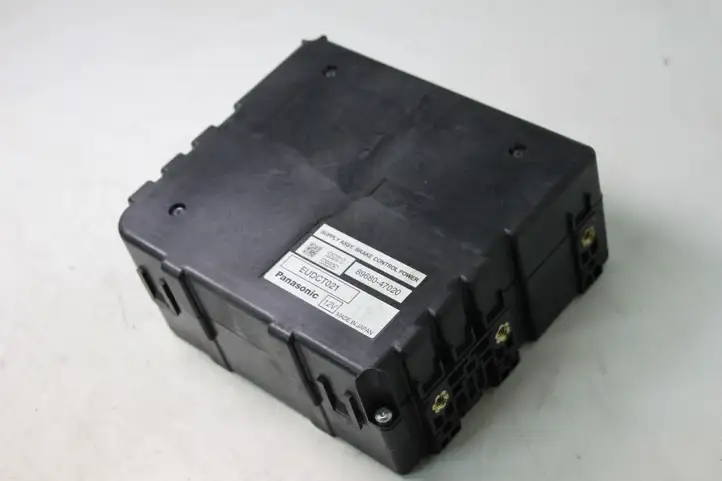 Toyota Prius (XW20) (2003 - 2009) 8968047020 Блок управления тормозной системой — фото 3