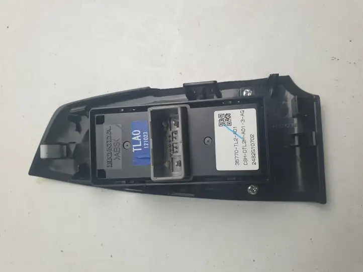 Acura TSX II (2009 - 2014) 35770tl2 Блок кнопок стеклоподъемников — фото 3