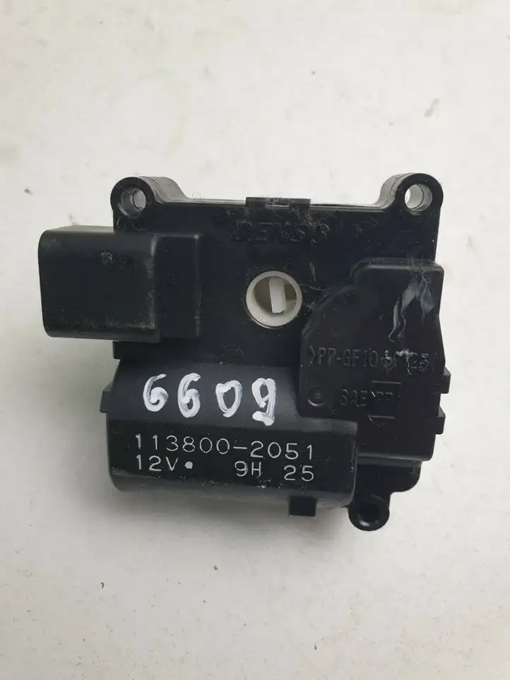Toyota Avensis T250 (2006 - 2009) 1138002051 Двигатель задвижки потока воздуха — фото 1