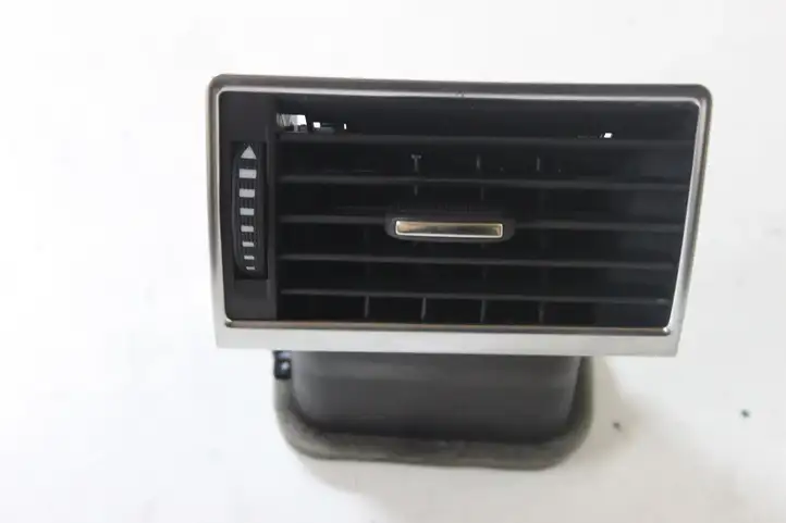 Audi A8 S8 D3 4E (2007 - 2010) 4E0820901 Боковой воздушный дефлектор — фото 1
