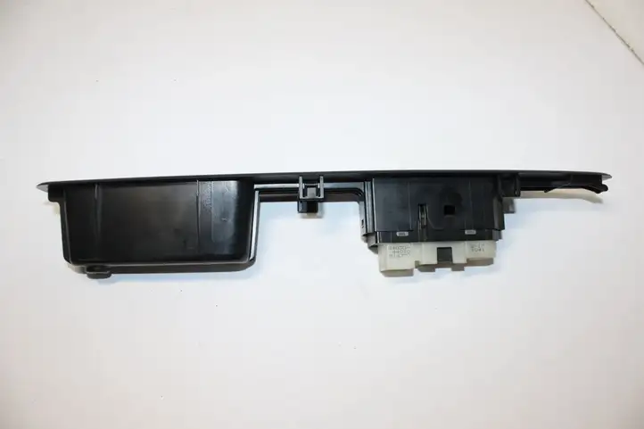 Toyota Avensis Verso (2004 - 2009) 74231-44190 Блок кнопок стеклоподъемников — фото 3
