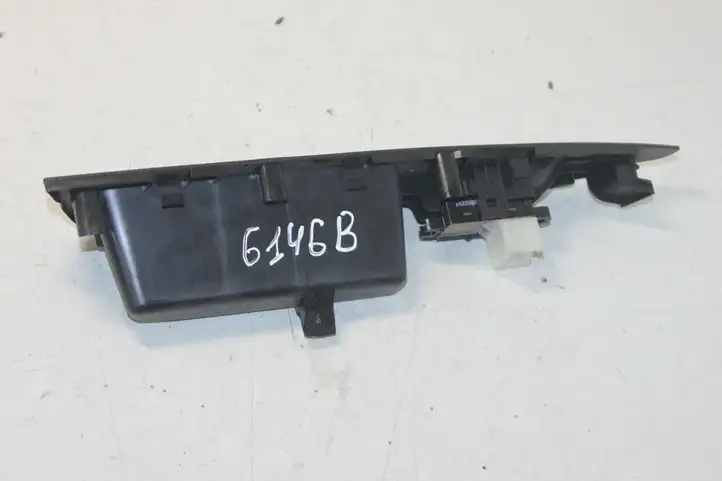 Nissan Qashqai (2013 - 2017) 829604EA0AX Блок кнопок стеклоподъемников — фото 5