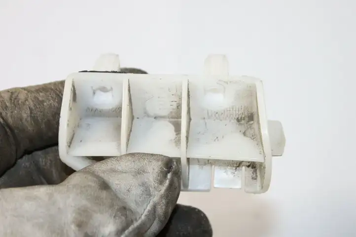 Nissan Qashqai (2006 - 2010) 85226JD00A Кронштейн заднего бампера — фото 4