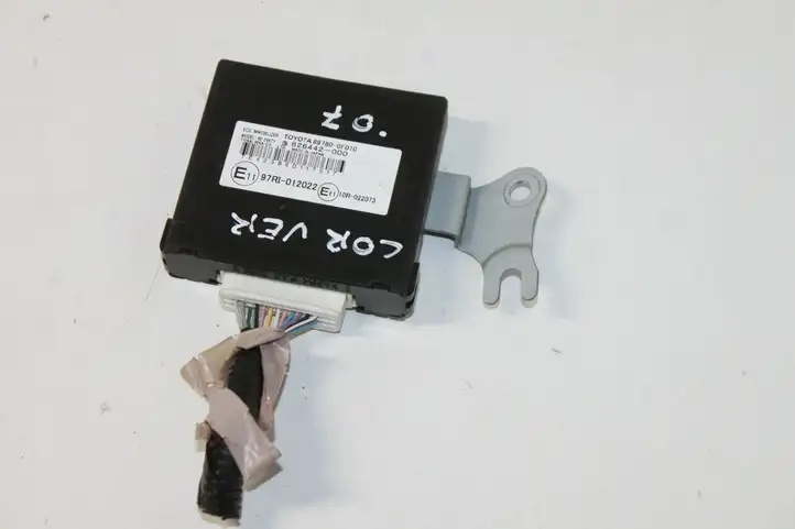 Toyota Corolla Verso E121 (2004 - 2007) 897800F010 Блок иммобилайзера — фото 1