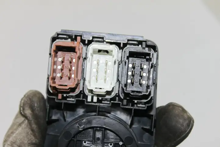 Nissan Qashqai (2006 - 2010) 96912JD61A Включатель блокировки дифференциалов — фото 3