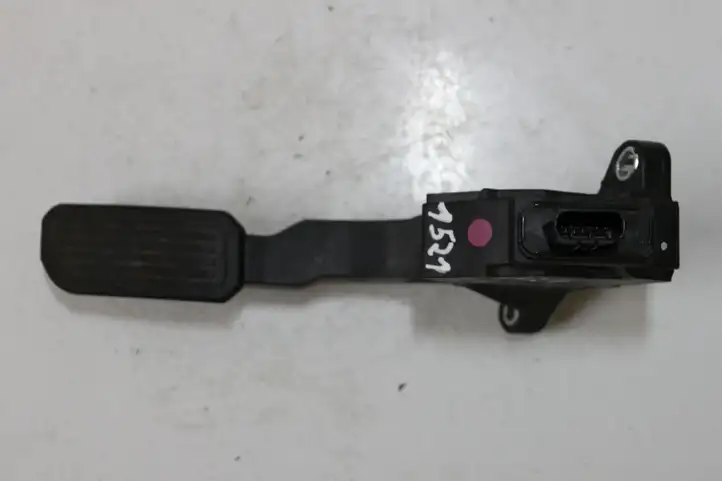 Toyota Auris 150 (2006 - 2012) 04277389085 Педаль акселератора — фото 6