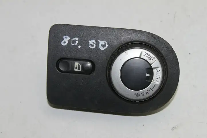 Nissan Qashqai (2006 - 2010) 96912JD60A Включатель блокировки дифференциалов — фото 1