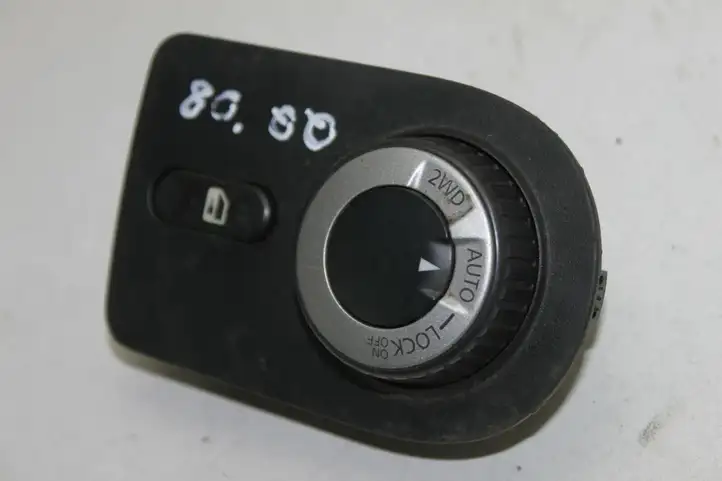 Nissan Qashqai (2006 - 2010) 96912JD60A Включатель блокировки дифференциалов — фото 2