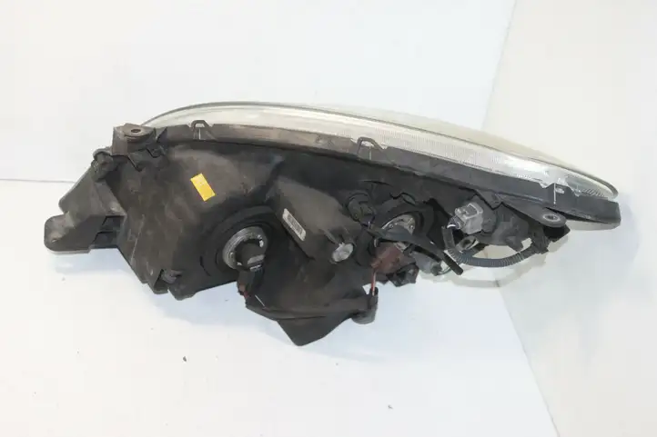 Toyota Corolla Verso E121 (2004 - 2007) Передняя фара — фото 4