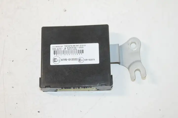 Toyota Corolla Verso E121 (2004 - 2007) 897800F010 Блок иммобилайзера — фото 1