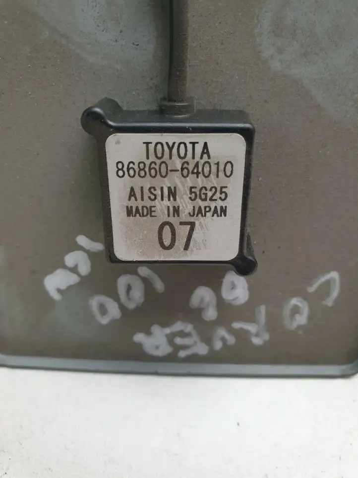 Toyota Corolla Verso E121 (2004 - 2007) 8686064010 GPS антенна — фото 3