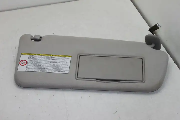 Toyota Corolla Verso E121 (2004 - 2007) Солнцезащитный козырек — фото 1