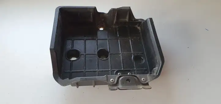 Toyota Prius (XW50) (2015 - ) Площадка аккумулятора — фото 3