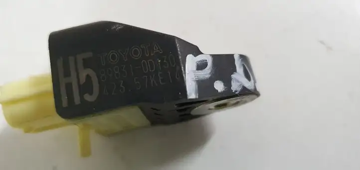 Toyota Yaris (2014 - 2019) Датчик удара SRS — фото 4