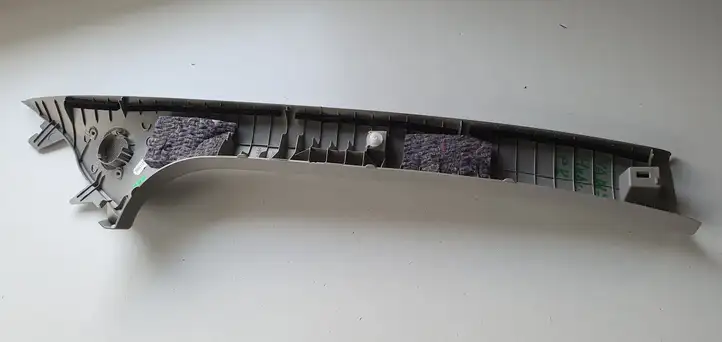 Toyota Yaris (2014 - 2019) Обшивка стойки A — фото 2