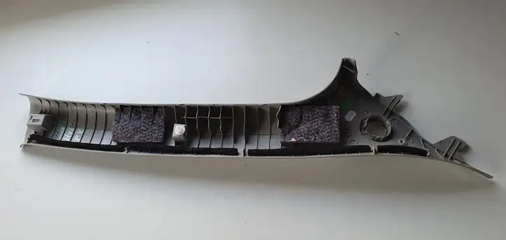 Toyota Yaris (2014 - 2019) Обшивка стойки A — фото 3