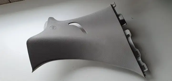Toyota Yaris (2014 - 2019) Накладка ремня безопасности — фото 1
