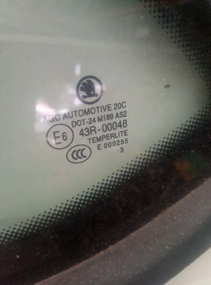 Skoda Octavia Mk3 (5E) (2013 - 2019) Заднее боковое стекло — фото 3