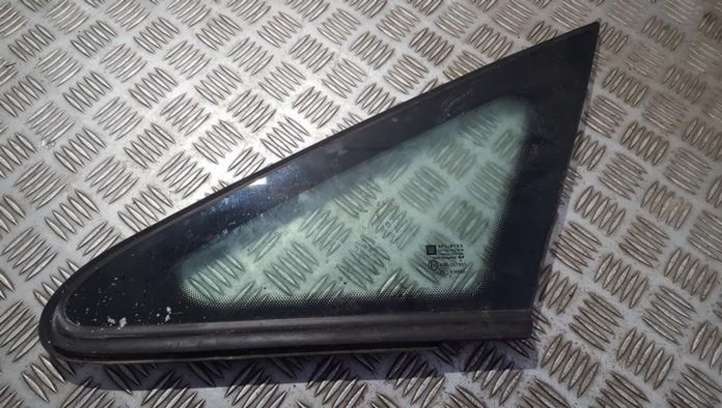 Opel Zafira (2006 - 2008)   Треугольное стекло в передней части кузова