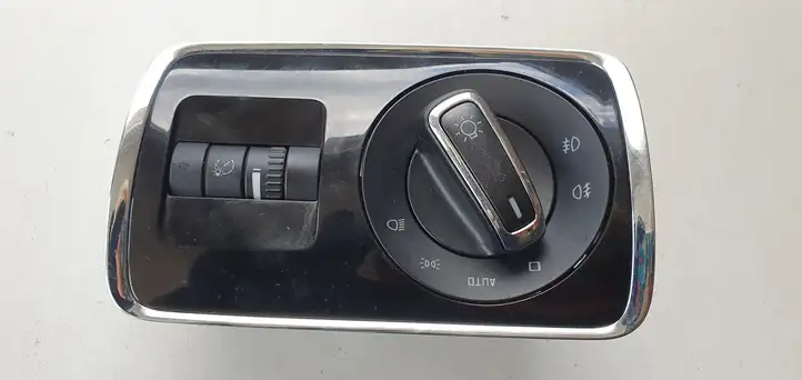 Skoda Superb B6 (3T) (2008 - 2015) Включатель фонарей — фото 7