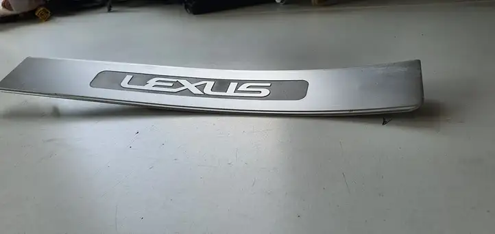 Lexus GS 300 350 430 450h (2004 - 2007) Внутренняя отделка заднего порога — фото 1