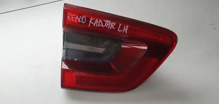 Renault Kadjar (2015 - 2018) Задний фонарь в крышке багажника — фото 1