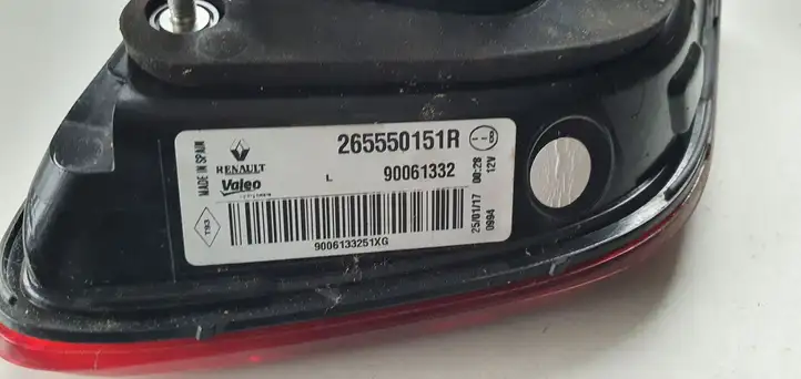 Renault Kadjar (2015 - 2018) Задний фонарь в крышке багажника — фото 2