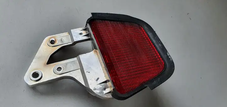 Toyota Avensis T250 (2003 - 2006) Дополнительный стоп фонарь — фото 3