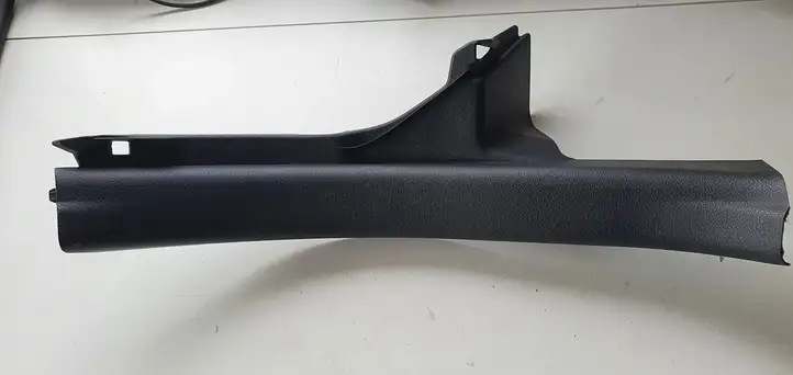 Toyota Yaris (2012 - 2014) Внутренняя отделка заднего порога — фото 1