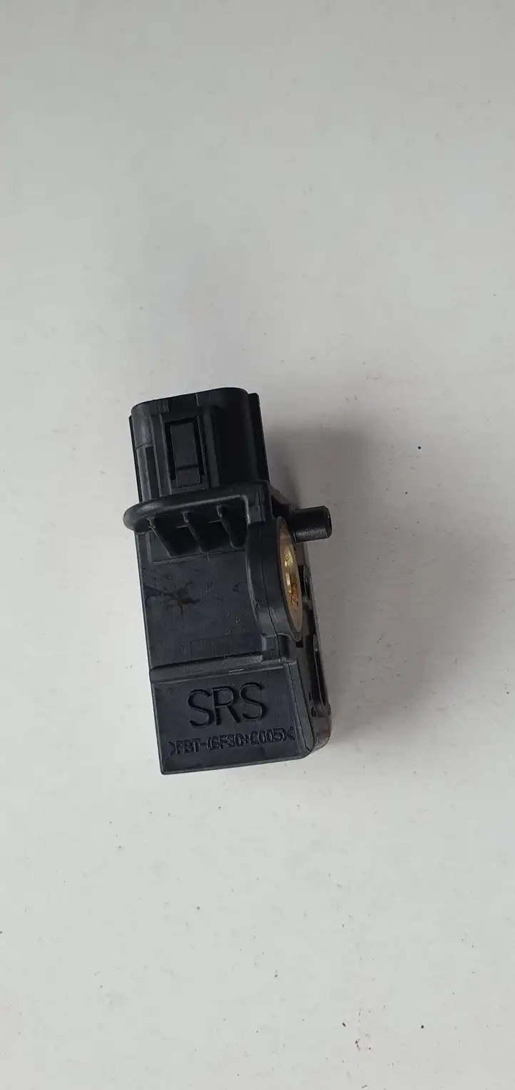 Honda Accord (2008 - 2016) Датчик удара SRS — фото 3