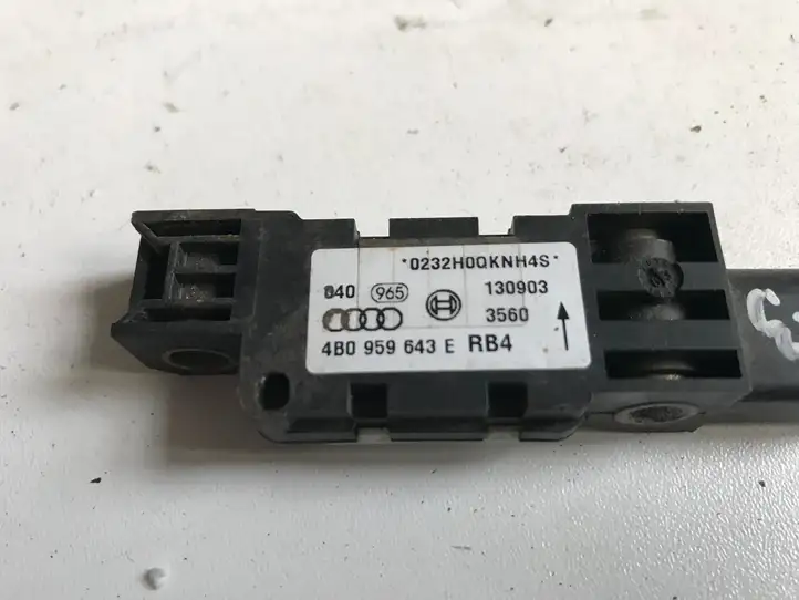 Audi A3/S3 8P (2004 - 2008) 4B0959643E Датчик удара SRS — фото 2