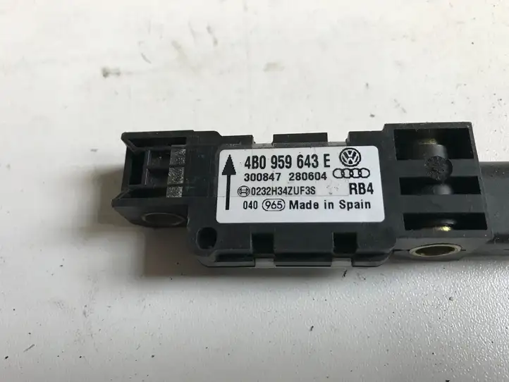 Audi A3/S3 8P (2004 - 2008) 4B0959643E Датчик удара SRS — фото 2