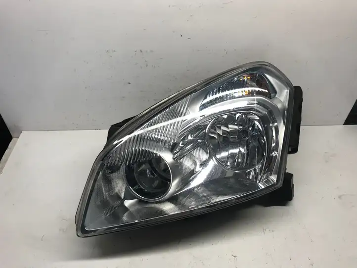 Nissan Qashqai (2010 - 2013) 26060JD90A Передняя фара — фото 1