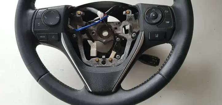 Toyota Auris E180 (2012 - 2018) Руль — фото 2