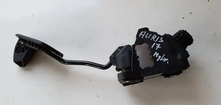 Toyota Auris E180 (2012 - 2018) Педаль акселератора — фото 4