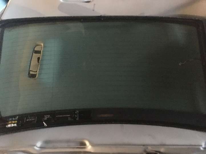 Audi A4 (2004 - 2009)   Заднее стекло