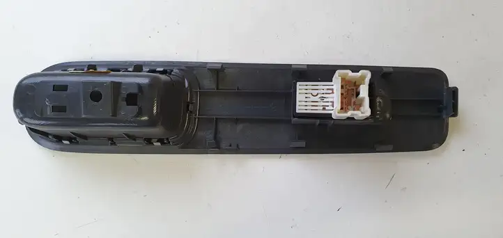 Subaru B9 Tribeca (2004 - 2007) Накладка кнопки стеклоподъемника — фото 4