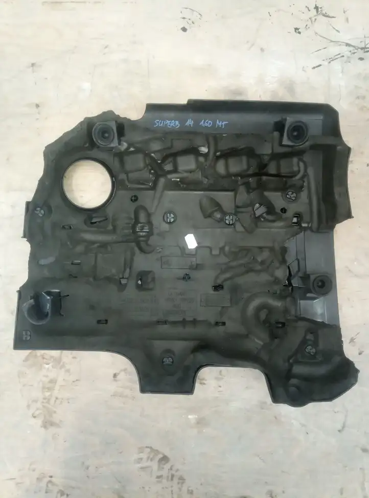 Skoda Superb B6 (3T) (2008 - 2015) 03L103925BF Крышка двигателя декоративная — фото 2