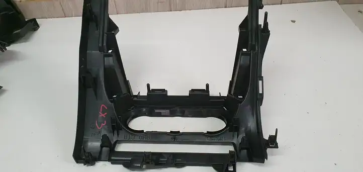 Mazda CX-3 (2015 - 2018) Другая деталь консоли (туннеля) — фото 7
