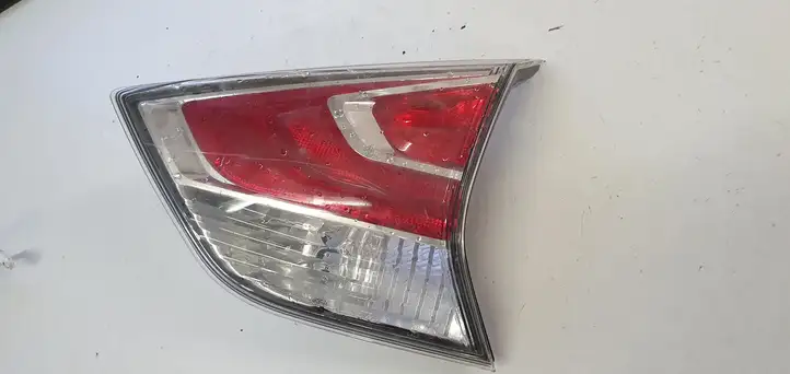 Nissan X-Trail T32 (2014 - 2021) Задний фонарь в крышке багажника — фото 1