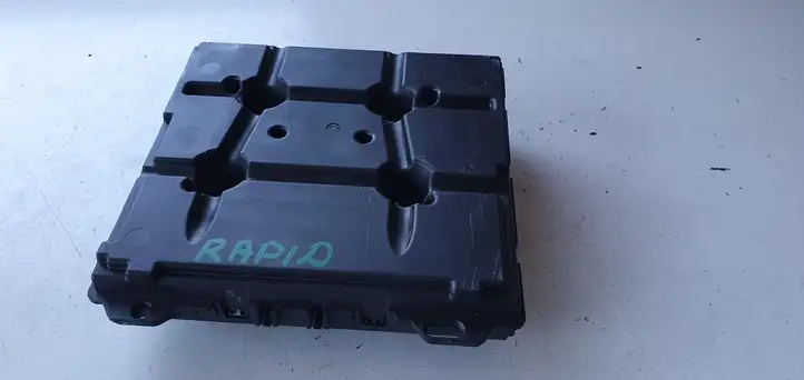 Skoda Rapid (NH) (2012 - 2019) Модуль комфорта — фото 3