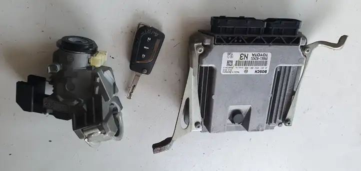 Toyota Auris E180 (2012 - 2018) Блок управления двигателем (ЭБУ) — фото 4