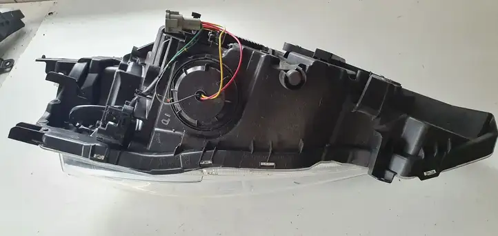 Nissan Leaf I (ZE0) (2010 - 2017) Передняя фара — фото 4