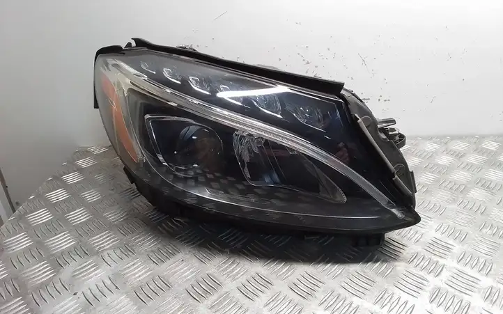 Mercedes-Benz C W205 (2014 - 2021) A2059063004 Передняя фара — фото 1